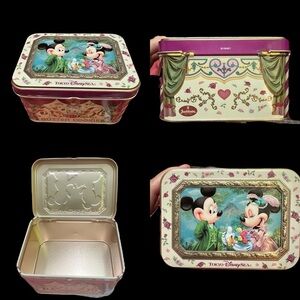 Disney Universal Studios Tokyo Japan Mickey and Minnie Cookie Tin